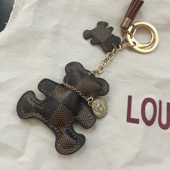 💯 Louis Vuitton purse BUNDLE like new with dust bag and teddy bear keychain - Picture 7 of 16
